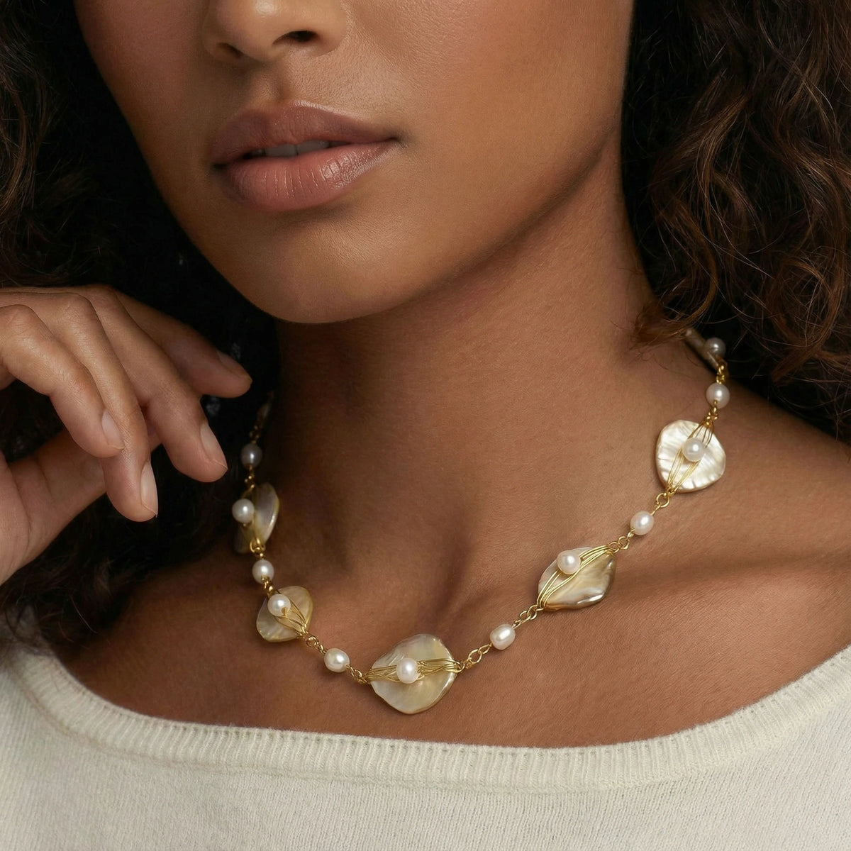 Konah Necklace