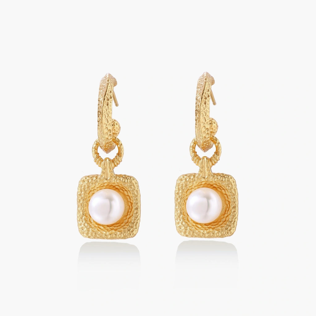 Solivara Studs